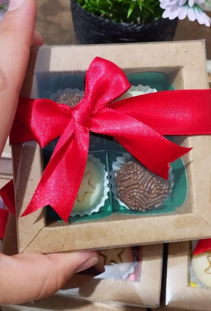 Caixinha Encanto de Natal com Laço de Cetim - Cherry Doces